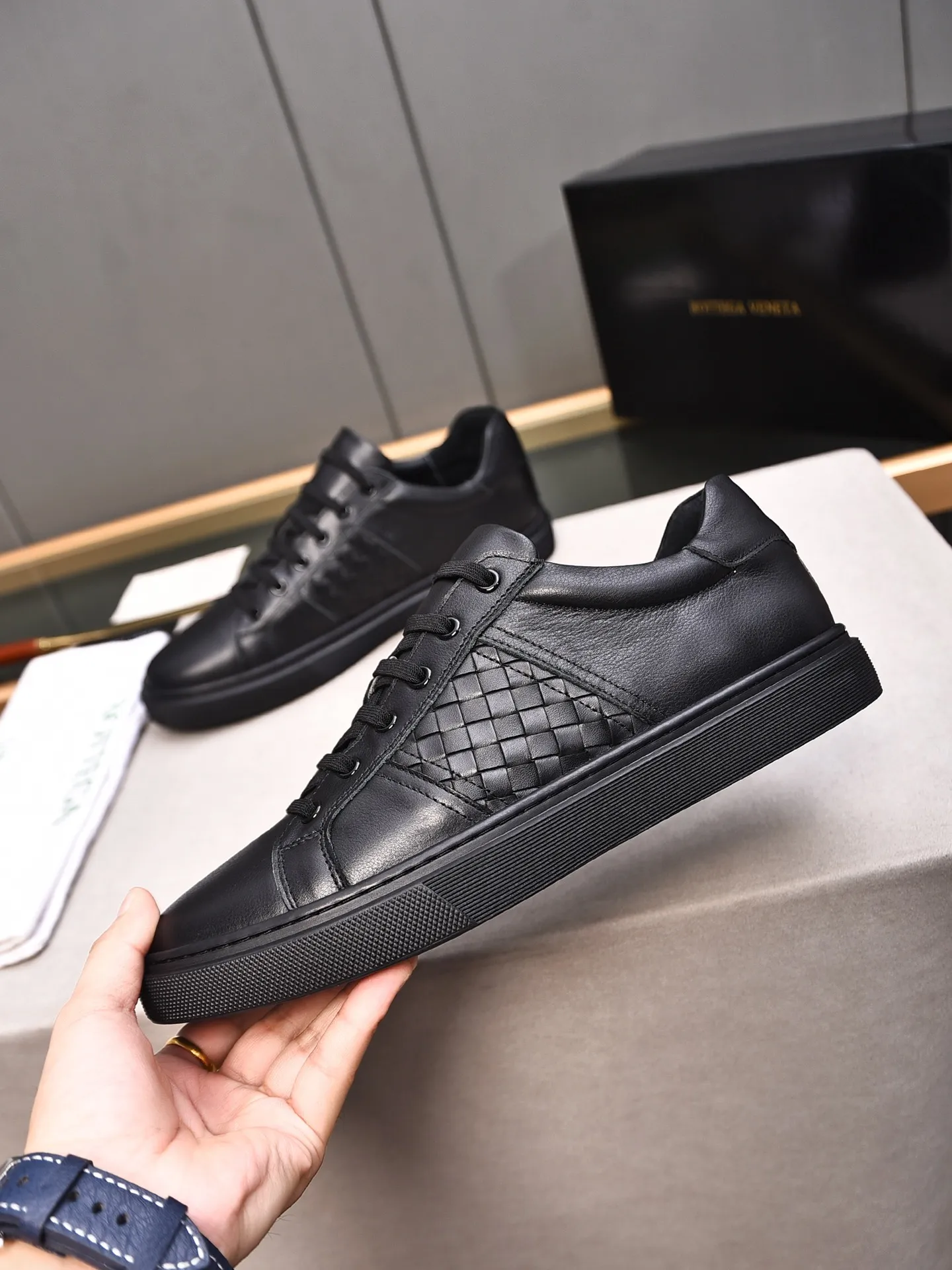 Men's shoes 💰480 [Lace-up series] BOTTEG* VENET* - high-end boutique Size: 38-44 (45 customized) BV new product, first-layer cowhide artificially woven classic style and contemporary fashion temperament harmoniously blend, rubber soles are light and flexible, water-dyed cowhide pads! [Taobao, Tmall, and live streaming are the first choices]